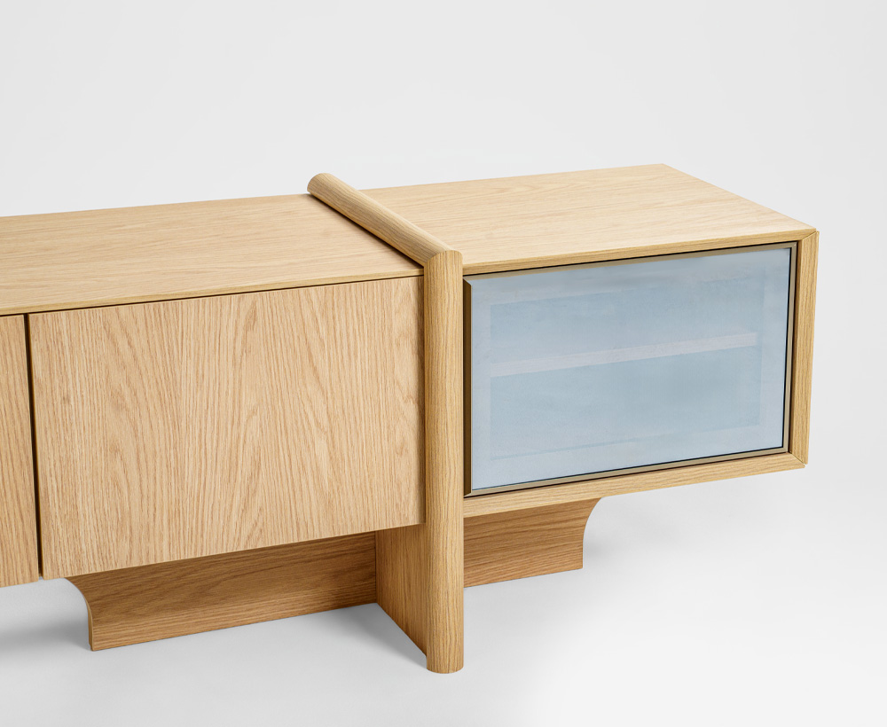 Harley TV Unit
