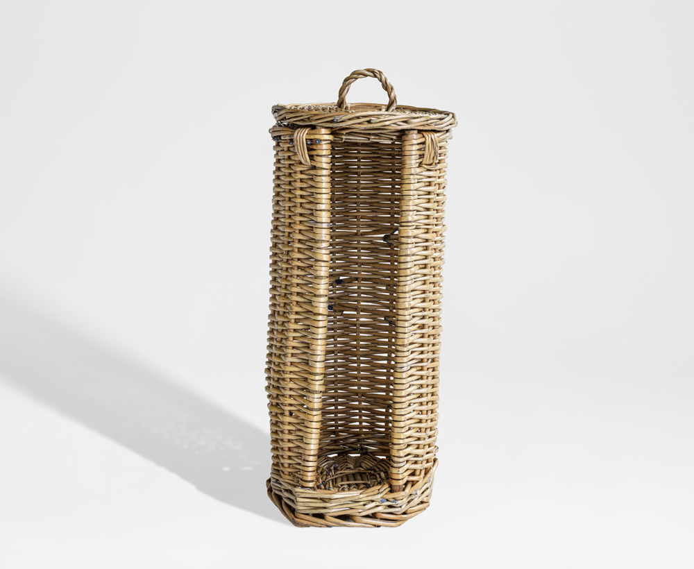 Rotana Tissue Roll Holder