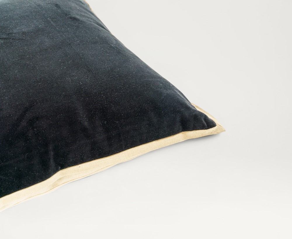 Nilzie cotton Cushion Cover - 60X60 CM